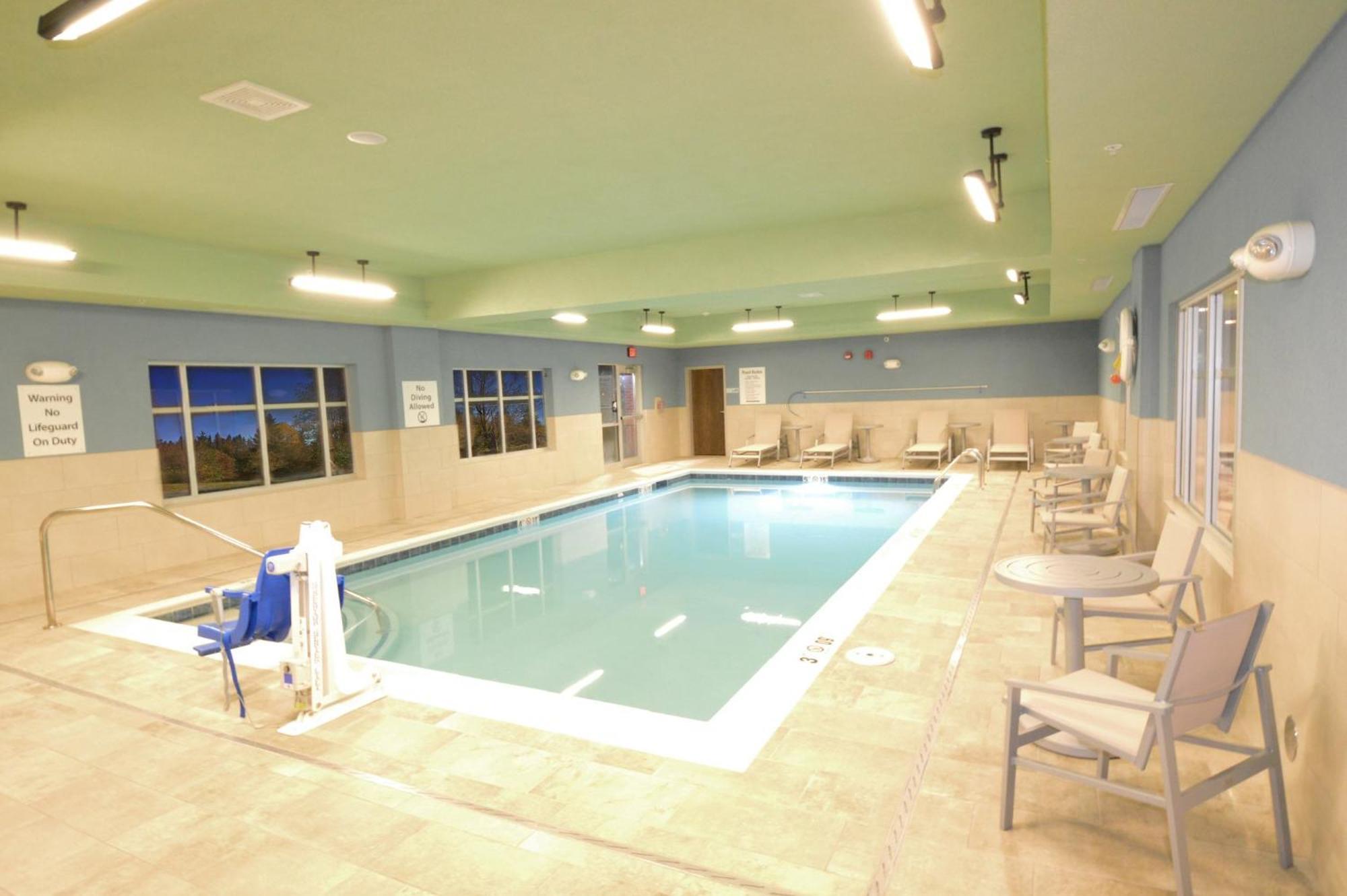 Holiday Inn Express & Suites Toledo West By Ihg מראה חיצוני תמונה