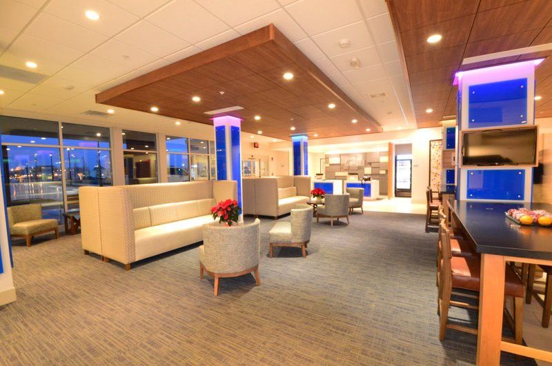 Holiday Inn Express & Suites Toledo West By Ihg מראה חיצוני תמונה